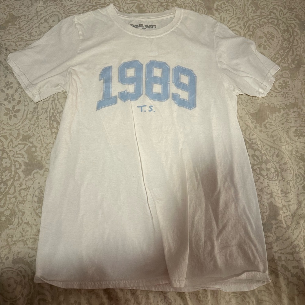 taylor swift 1989 shirt